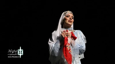 در تالار شمس عطار اردبیلی:

مدیران فرهنگی و هنری اردبیل به تماشای نمایش«سارا» نشستند