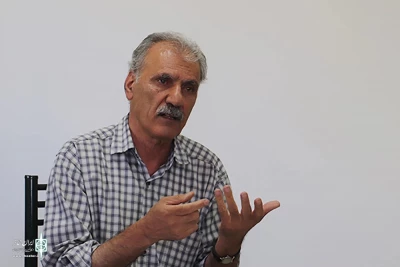 یدالله آقاعباسی:

پژوهش نباید شکل پایان‌نامه داشته باشد