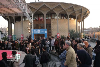 گزارش اولین روز از جشنواره چهل و سوم تئاتر فجر

مدیران و هنرمندان مهمان نخستین روز از جشنواره بودند