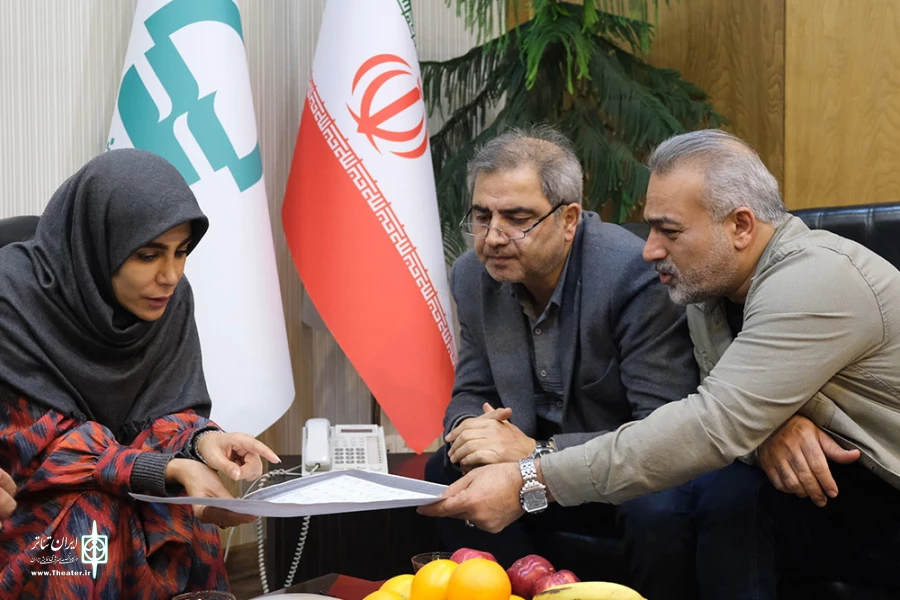 حال و هوایی اولین روز از  چهل و سومین جشنوارۀ بین المللی تئاتر فجر