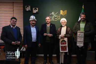 دیدار اتابک نادری و خیرالله تقیانی پور با هنرمندان قرقیزستانی شرکت کننده در جشنواره تئاتر فجر