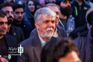 در دومین روز چهل و سومین جشنواره بین المللی تئاتر فجر؛

وزیر فرهنگ به تماشای نمایش خیابانی «پلاستیک» از آبادان نشست