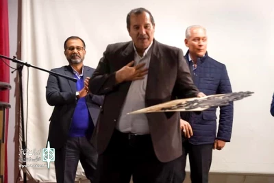 بزرگداشت سیدصادق فاضلی در سومین جشنواره استانی تئاتر کمدی و طنز پیچک آبادان