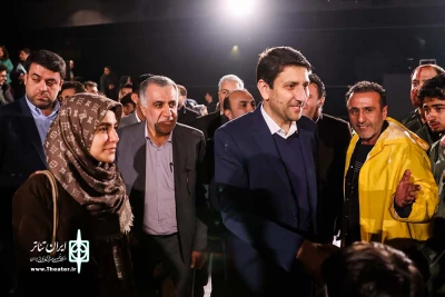 ستار هاشمی وزیر ارتباطات و فناوری اطلاعات:

از ظرفیت‌های تئاتر باید حداکثر استفاده را داشته باشیم