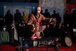 جهان با من بمیر