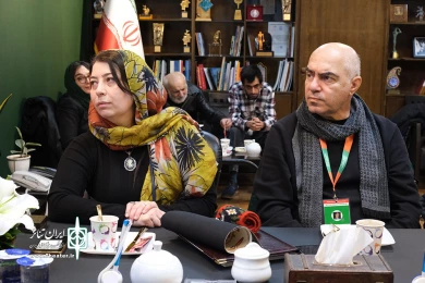 نشست  اتابک نادری با هنرمندان ارمنستان