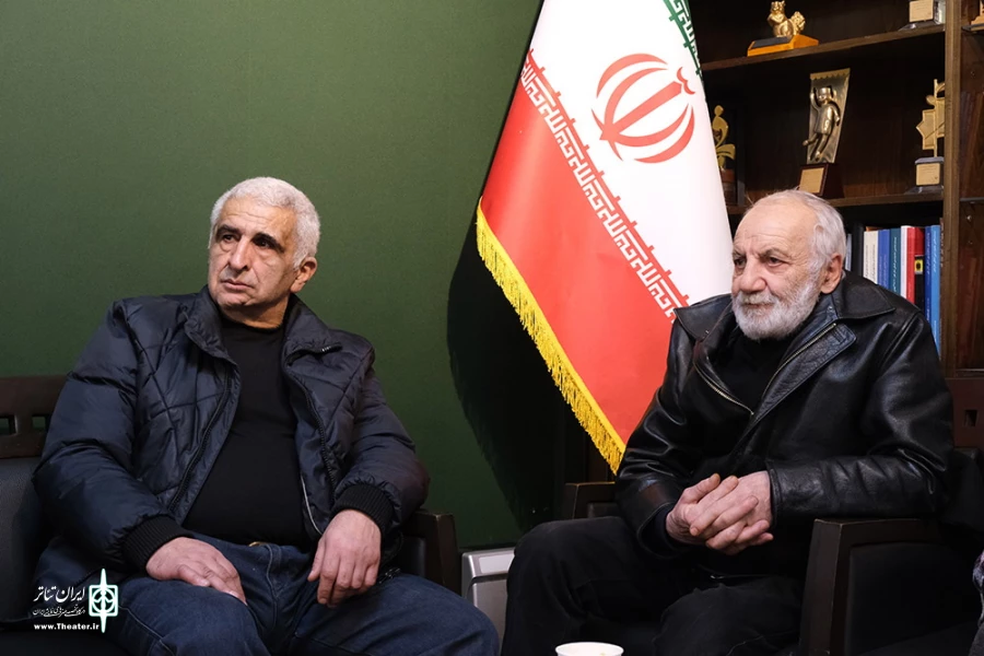 نشست  اتابک نادری با هنرمندان ارمنستان