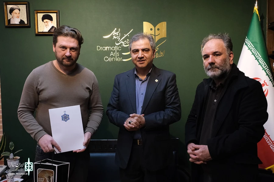 نشست  اتابک نادری با هنرمندان ارمنستان