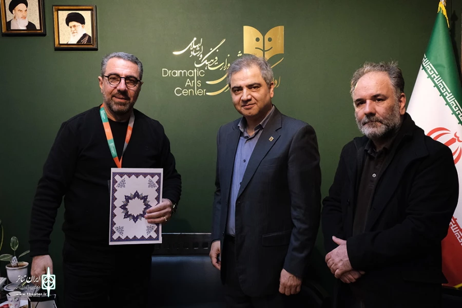 نشست  اتابک نادری با هنرمندان ارمنستان