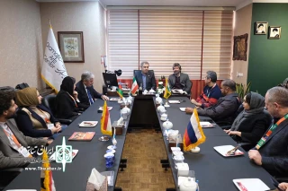اتابک نادری در دیدار با هنرمندان خارجی مطرح کرد:

هنر تنها زبان بین‌المللی است