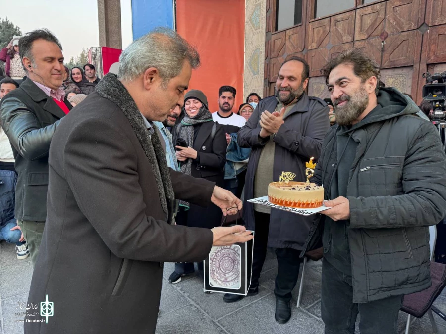 جشن تولد ابوالفضل همراه از داوران بخش خیابانی تئاتر فجر