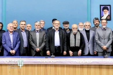 دیدار با اعضای شوراهای سیاست‌گذاری جشنواره‌های فجر با رئیس جمهور