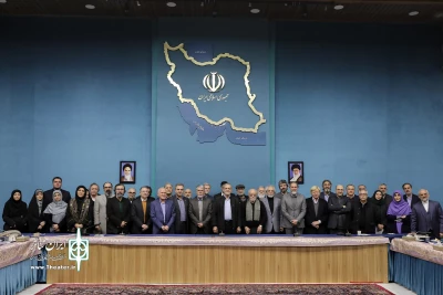 دکتر پزشکیان در دیدار با اعضای شوراهای سیاست‌گذاری جشنواره‌های فجر:

اصلاح و تغییر رفتار در جامعه نیازمند کار فرهنگی و تلاش مداوم است