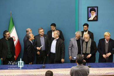 دیدار با اعضای شوراهای سیاست‌گذاری جشنواره‌های فجر با رئیس جمهور
