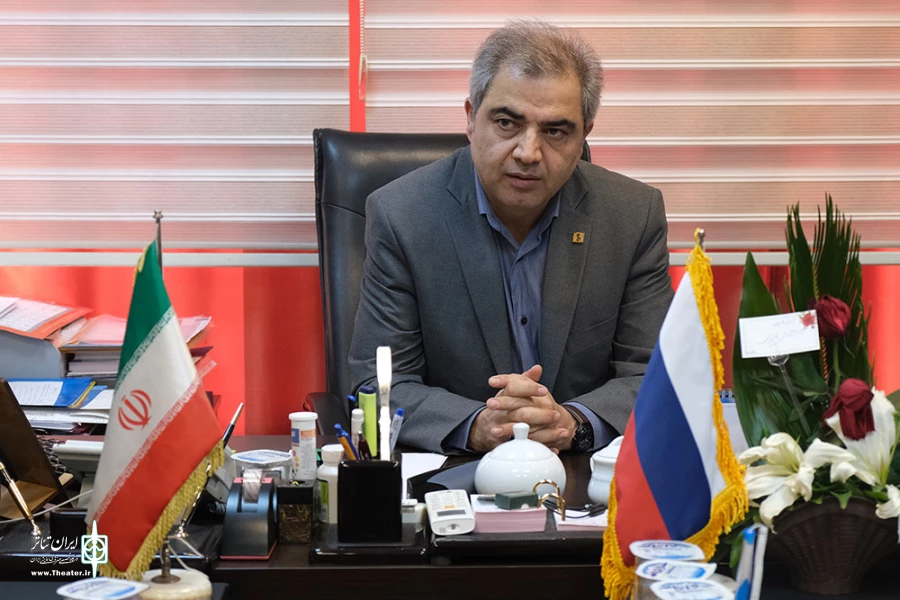 دیدار اتابک نادری با گروه نمایش کشور روسیه