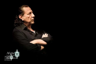 Massoud Delkhah on stage acting