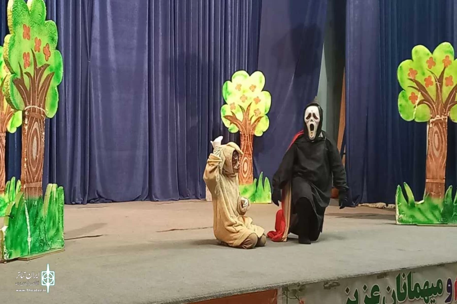 نمایش «خرگوش مغرور» در شهرستان ملکان روی صحنه رفت 2