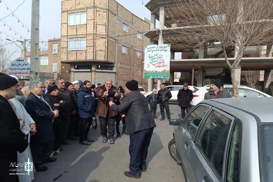نمایش خیابانی «تصادف» در شهر سردرود به اجرای عموم درآمد 3