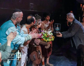 Atabak Naderi praised Fatemeh Naghavi's performance in "Pearl Island"