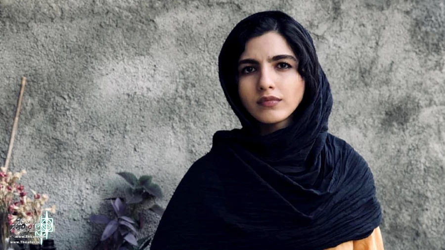 Banafsheh Riazi, Director of the show "This was life" on financing the show and her experience