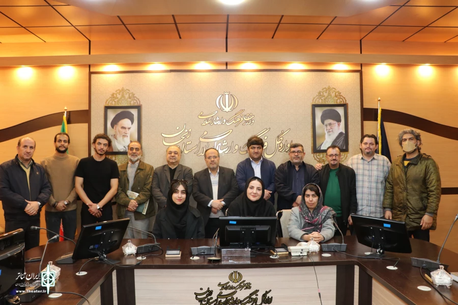 از عوامل نمایش «شب منیر» تجلیل شد 9