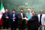 تجلیل از هنرمندان افتخارآفرین تئاتر خوزستان در جشنواره تئاتر فجر 4
