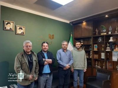 به منظور همفکری با اصناف تئاتر ایران؛

دیدار اتابک نادری با هیأت مدیره انجمن صنفی تماشاخانه‌های خصوصی