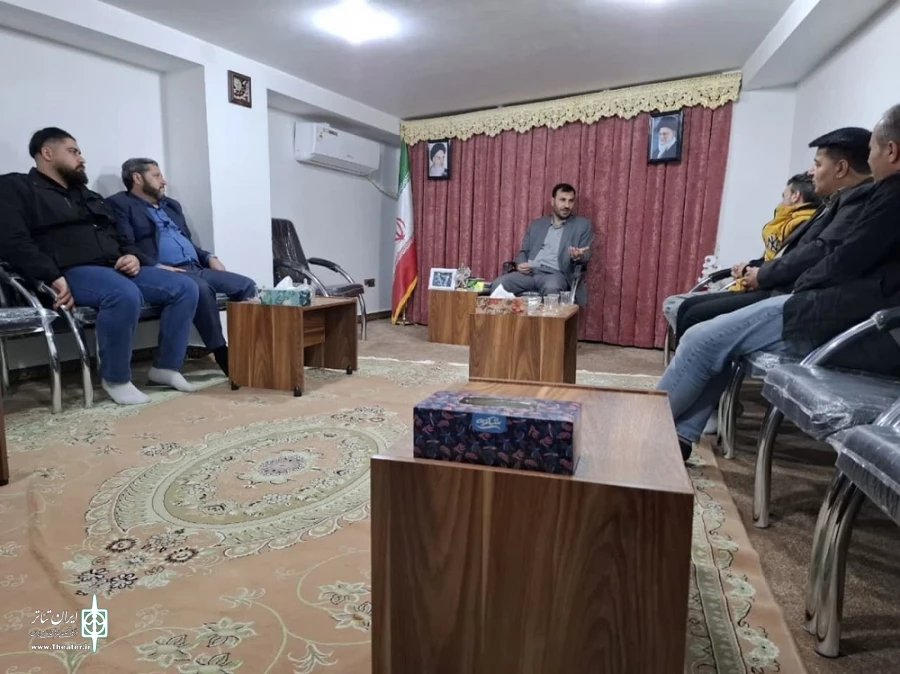 دیدار هنرمندان گرمی با نماینده مردم