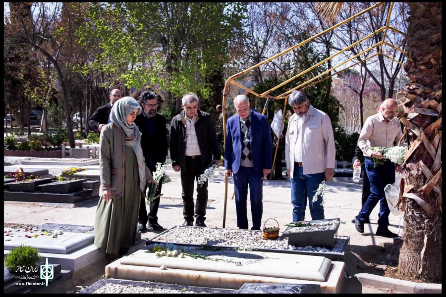 آغاز سال کاری معاونت امور هنری با ادای احترام به شهدا و هنرمندان فقید 3
