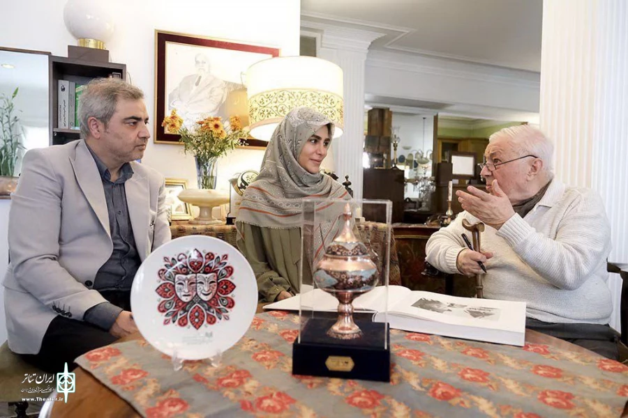 دیدار معاون امور هنری با خسرو خورشیدی 2