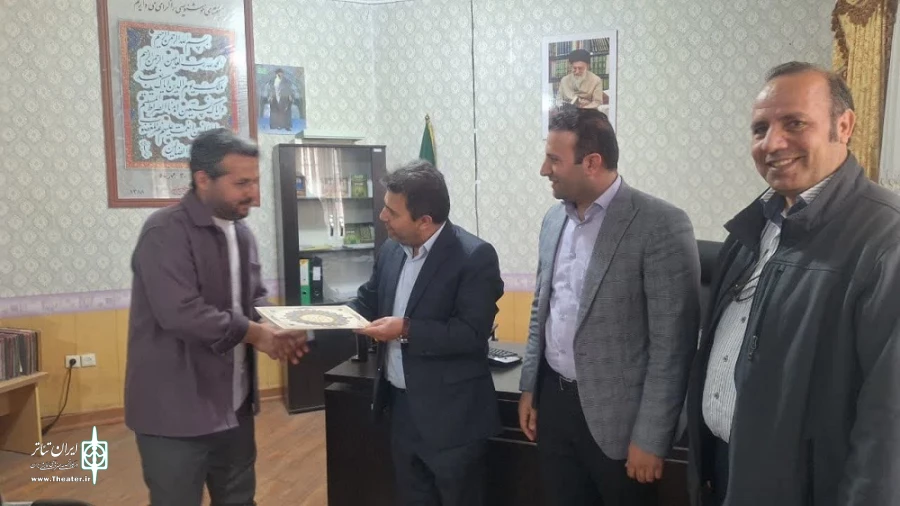 تجلیل از شورای ارزشیابی و نظارت بر نمایش پارس آباد