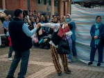 نمایش خیابانی حسنک در رشت اجرا شد 6