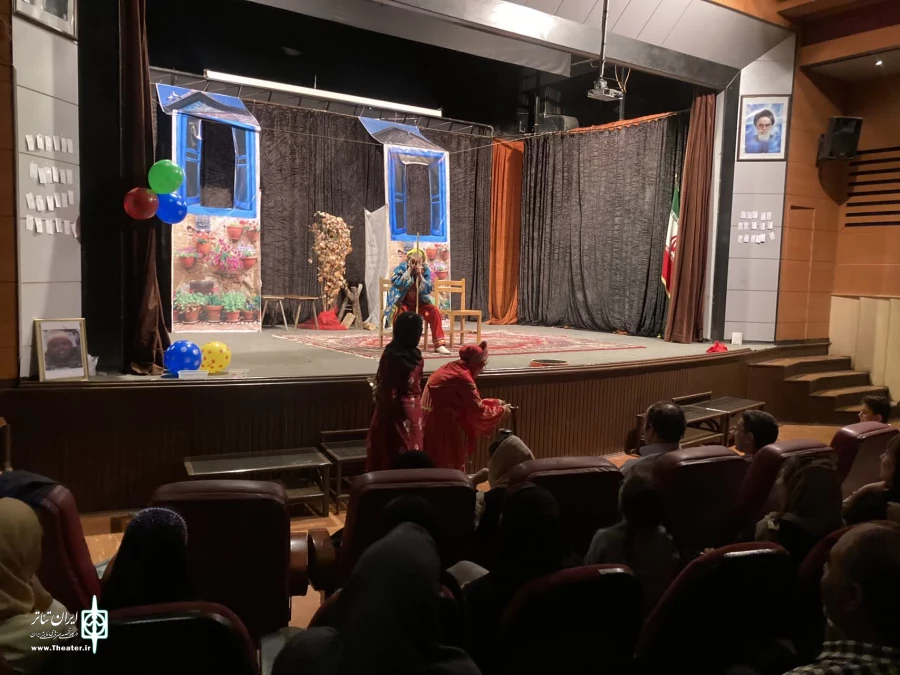 نمایش کمدی خان بابا، خان ننه به کارگردانی سید علی افضلی اجرا شد 5