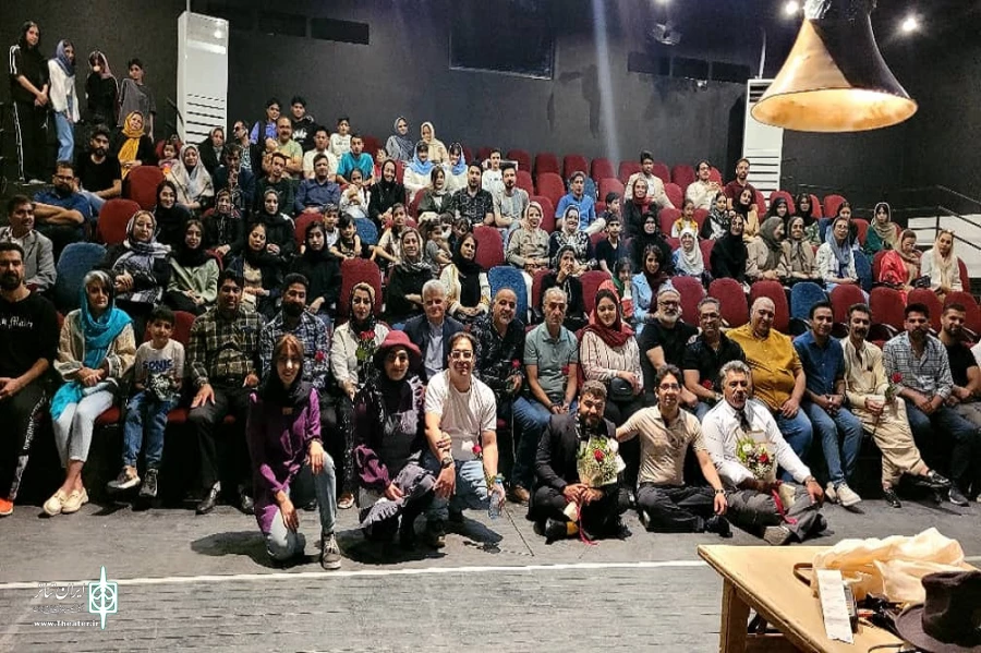 نمایش "اختراع هملت" برای قریب به یک هزار نفر اجرای عمومی رفت 2