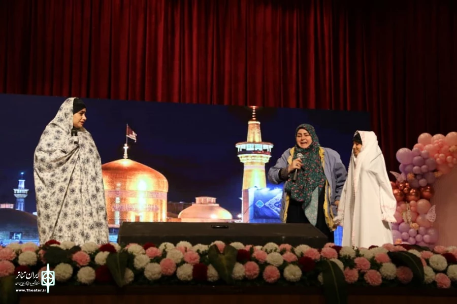 نمایش «نذر هشتم»  به نویسندگی و کارگردانی حدیثه راد در ارومیه به اجرا در آمد  5