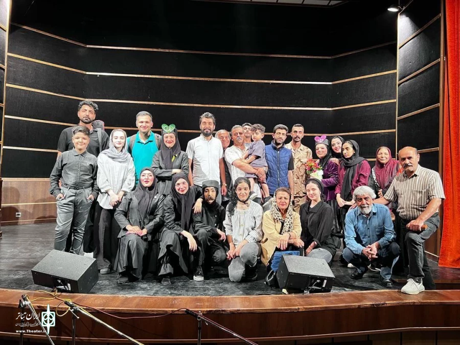 اجرای نمایش «مبارک و پادشاه بی وارث» آغاز شد 4