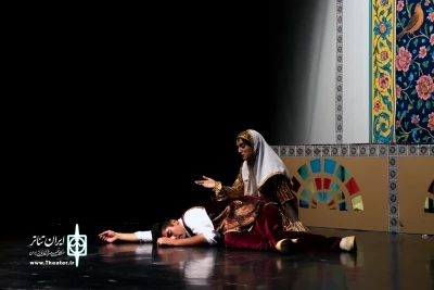 تئاتر کُمدی «ته کوچه باغ لِه‌لِه» در کرمان روی صحنه رفت