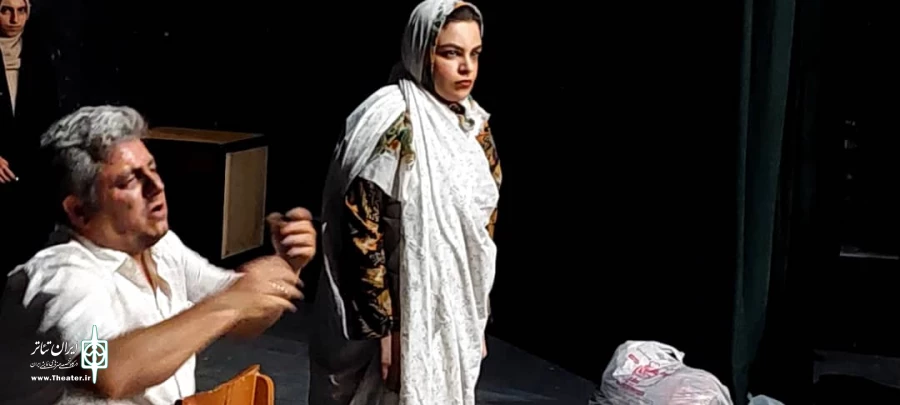 نمایش «برگرد» در استهبان به روی صحنه رفت  4