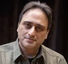 کارگردان نمایش  «زبان تمشک های وحشی»

با اجرای تئاتر احساس خوشبختی می‌کنم