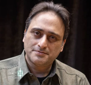 کارگردان نمایش  «زبان تمشک های وحشی»

با اجرای تئاتر احساس خوشبختی می‌کنم