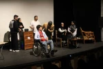 در حوزه تاتر معلولین سالن مناسب  ومکان تمرین مناسب معلولین  
وجود ندارد 2