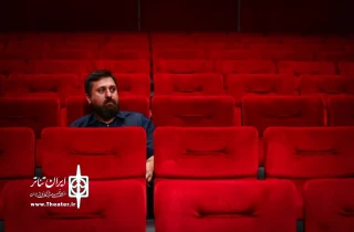 آروند دشت‌آرای «ماهی بلژیکی» را روی صحنه می‌برد