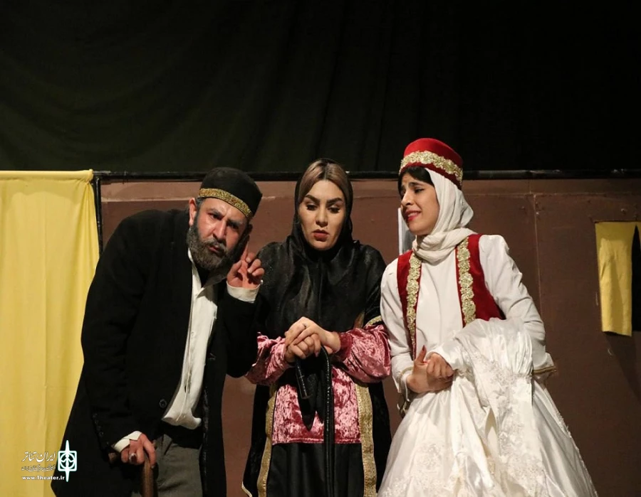 «سند باد و فیروز» نمایشی کمدی و‌ موزیکال کاری از گروه هنری آفر در شهرستان شاهیندژ به صحنه رفت. 2