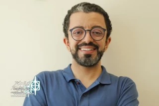 Farzin Mohades,An Iranian stage Actor:

We Iranians Never Give up