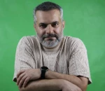 همه ما می توانیم با کارکتر همذات‌پنداری کنیم،بااو بخندیم،گریه کنیم،به حرفهایش گوش کنیم و برای مصیبتی که برایش اتفاق افتاده آه بکشیم  2