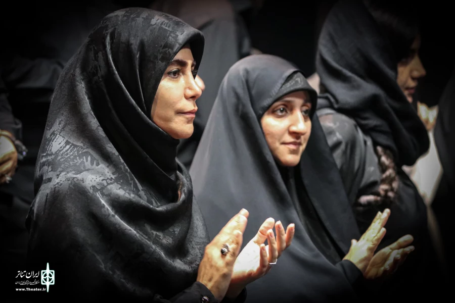 زهرا بهروزآذر، معاون امور زنان ریاست‌جمهوری به تماشای خوانش نمایشنامه «پل» نشست