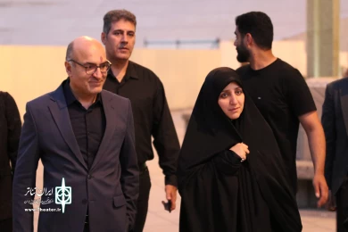 زهرا بهروزآذر، معاون امور زنان ریاست‌جمهوری به تماشای خوانش نمایشنامه «پل» نشست