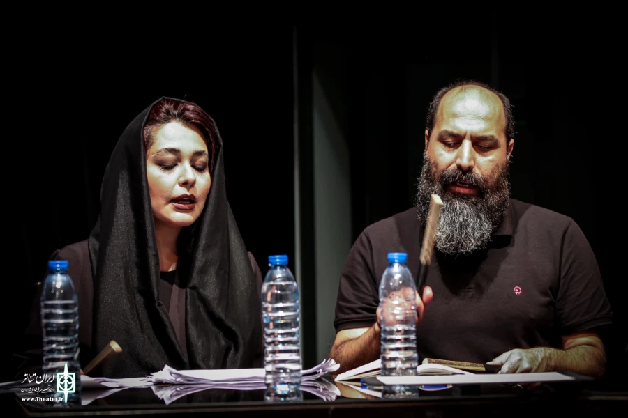 زهرا بهروزآذر، معاون امور زنان ریاست‌جمهوری به تماشای خوانش نمایشنامه «پل» نشست