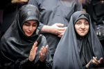زهرا بهروزآذر، معاون امور زنان ریاست‌جمهوری به تماشای خوانش نمایشنامه «پل» نشست