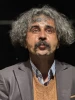 «پابرهنه،لخت، قلبی در مشت» در شیراز روی صحنه رفت